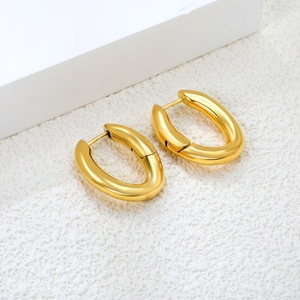 Pendientes de Aro Gruesos de Acero Inoxidable con Baño de Oro de 18K, Diseño Curvo en Forma de U, Minimalistas para Mujer - Product Image 2