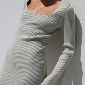 Robe longue crayon unie décontractée pour femme à manches longues, idéale pour l'automne et le printemps, vente en gros - Product Image 4