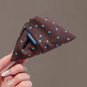 Barrettes à cheveux rétro à pois avec nœud mignon, pinces à cheveux triangulaires en tissu vintage pour femmes, accessoires capillaires antidérapants Kawaii pour les fêtes - Product Image 4