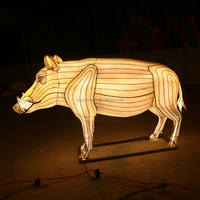 Traditionelle Chinesische Wildschwein-Tierlaterne für Neujahr, Weihnachten, Erntedankfest und andere Feste - Wasserdicht, Schneefest, Seiden-Stahlrahmen