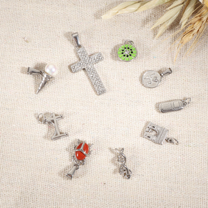 Neue Brooklyn Bridge Anhänger aus Edelstahl, PVD-vergoldet, edler Schmuck, Käfer, Hundepfotenabdruck, Knochen, DIY-Charms für Damen-Halsketten - Product Image 6