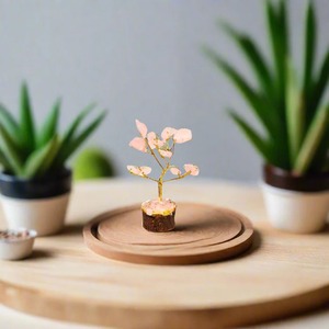 Árbol de Cristal de Cuarzo Rosa: Miniatura de Árbol Curativo del Amor y la Armonía - Product Image 1