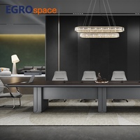 Solution d'espace de travail EGROspace, table de conférence, mobilier moderne, salle de réunion, table de réunion en placage de bois