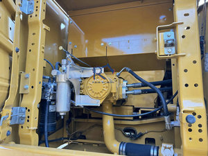 Excavatrice sur chenilles hydraulique d'occasion Cat330 de 30 tonnes, moteur de haute qualité, modèle 2024, excellent état, prix réduit - Product Image 5