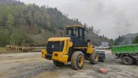 Chargeuse sur pneus Liugong 30 d'occasion 2025, 2000 heures de fonctionnement, bon état, pour l'exportation