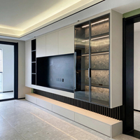 Mueble de TV empotrado en toda la pared, diseño personalizado, almacenamiento seguro