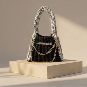 Bolso Mini con Cadena y Nombre Personalizado - Bolso de Hombro Bohemio Negro, Étnico y Elegante con Dos Correas de Perlas, Tejido de Cordón de Algodón - Product Image 1