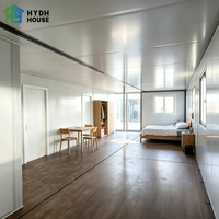 Maison préfabriquée en conteneur d'acier extensible sur mesure de 20 pieds, 40 pieds, 30 pieds, villa de luxe portable à 2-5 chambres en panneaux sandwich