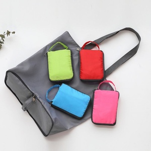 Promotion d'usine : Sac fourre-tout pliable en nylon écologique et imperméable avec logo personnalisé, sac de courses réutilisable en polyester - Product Image 4