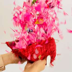 Fun Mini Valentine Heart Party <span class=keywords><strong>Pop</strong></span>-up <span class=keywords><strong>Pinata</strong></span> pour Saint Valentin Red Love Heart <span class=keywords><strong>Pinata</strong></span> Saint Valentin <span class=keywords><strong>Pinata</strong></span> - Product Image 3