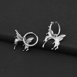 Pendientes de Mariposa de Diseño Sencillo y Exclusivo 2026, Pendientes Colgantes de Acero Inoxidable de Lujo Ligero para Mujer, Joyería de Moda al por Mayor - Product Image 4