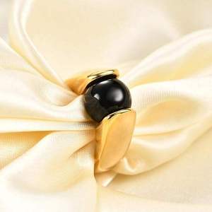 Bague de bijouterie fantaisie pour femmes, bague en acier inoxydable, bijoux plaqués or, bague de fiançailles ovale en zircon - Product Image 1