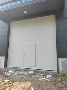 <span class=keywords><strong>Porte</strong></span> <span class=keywords><strong>de</strong></span> <span class=keywords><strong>garage</strong></span> sectionnelle industrielle <span class=keywords><strong>avec</strong></span> <span class=keywords><strong>porte</strong></span> à battant et fenêtre <span class=keywords><strong>de</strong></span> vision - Product Image 3