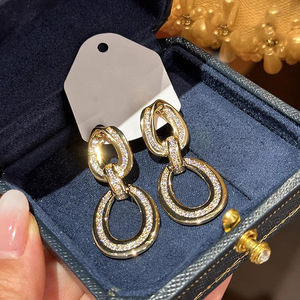 Orecchini Pendenti Geometrici a Spirale con Zirconi per Donne, Gioielli Minimalisti per Uso Quotidiano - Product Image 3