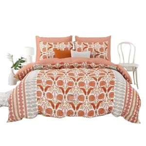 Juego de edredón de algodón con fundas de almohada – Colcha con estampado floral naranja, juego de ropa de cama suave y ligero para dormitorio - Product Image 1
