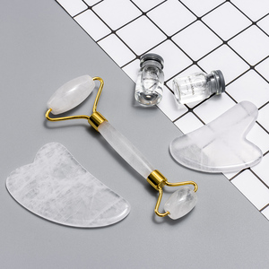 Marque privée OEM Logo Soins de la peau Outil de massage pour la beauté du visage Rouleau de jade en cristal clair Ensemble <span class=keywords><strong>Gua</strong></span> <span class=keywords><strong>Sha</strong></span> sans boîte - Product Image 3