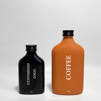 Bouteille de boisson en verre de qualité alimentaire 50ml 100ml 250ml 300ml 500ml ambre mat vissé liqueur plate vodka rhum avec bouchon en aluminium