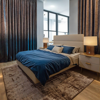 Ensemble de meubles de chambre à coucher de luxe moderne, lit king size modulaire rembourré avec cadre en bois et garantie de 10 ans