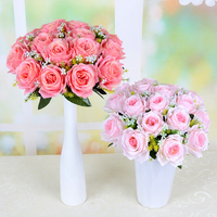 Künstlicher Seidenrosen-Brautstrauß Handgehaltenes Blumenarrangement 18 Europäische Rosen Hochzeits-Schlafzimmer-Deko Wiederverwendbar Recycelbar