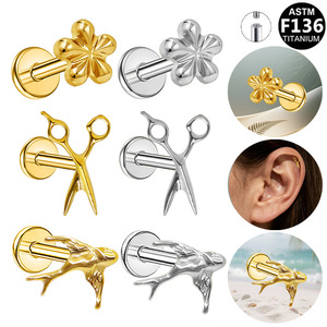 Boucles d'oreilles clous en titane motif fleur et cerf, bijoux de piercing unisexe ASTM F136, argent 925, doré et argenté - Product Image 1