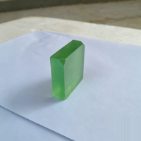 Vente en gros de blocs de cristal de saphir vert, CZ, corindon synthétique cultivé par la méthode Czochralski, pierres précieuses pour bijoux, OEM