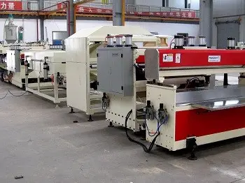 Máquina de fabricación de láminas corrugadas, máquina de formación de láminas en forma de V, multicapa de PP