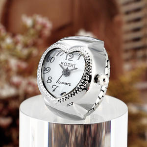 Hifive wholessales oro placcato rivetto cuore orologio al quarzo anello Unisex gioielli da polso Smart anello orologio per uomo donna - Product Image 3