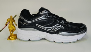 Calzado Deportivo de Alta Gama, Transpirable y Ligero para Exteriores, Unisex, para Senderismo y Running, Primavera, Otoño e Invierno 2026 - Product Image 1