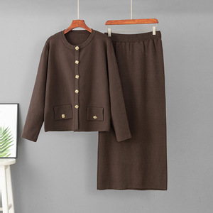 Ensemble deux pièces en tricot douillet pour femmes, haut à manches longues uni, jupe respirante, tenue moderne pour la maison, le bureau, le quotidien et les vacances - Product Image 6