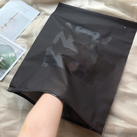 Vente en gros emballage personnalisé logo imprimé chemise auto-scellante vêtements fermeture à glissière clair ziplock plastique fermeture à glissière givré vêtements sacs