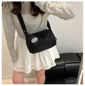Sac pour femme inspiré des créateurs, avec mini pochette amovible, forme ovale, cuir PU de haute qualité et bandoulière réglable - Product Image 1