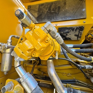 Excavatrice sur chenilles Caterpillar 30 tonnes CAT330GC d'occasion de haute qualité et durable à vendre sur les chantiers de construction - Product Image 6