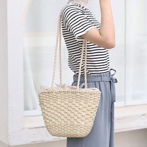 Instagram mode tissé <span class=keywords><strong>sac</strong></span> à bandoulière édition coréenne décontracté cordon herbe tissé <span class=keywords><strong>sac</strong></span> pour femmes été <span class=keywords><strong>plage</strong></span> vacances <span class=keywords><strong>sac</strong></span> - Product Image 3