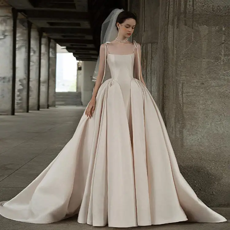 2023 mới Satin Váy cưới retro đơn giản váy cưới ánh sáng