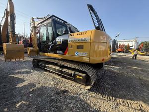 Excavatrice d'occasion CAT 323D2L pour la construction, d'origine japonaise, en bon état, faible nombre d'heures de fonctionnement, en stock - Product Image 3