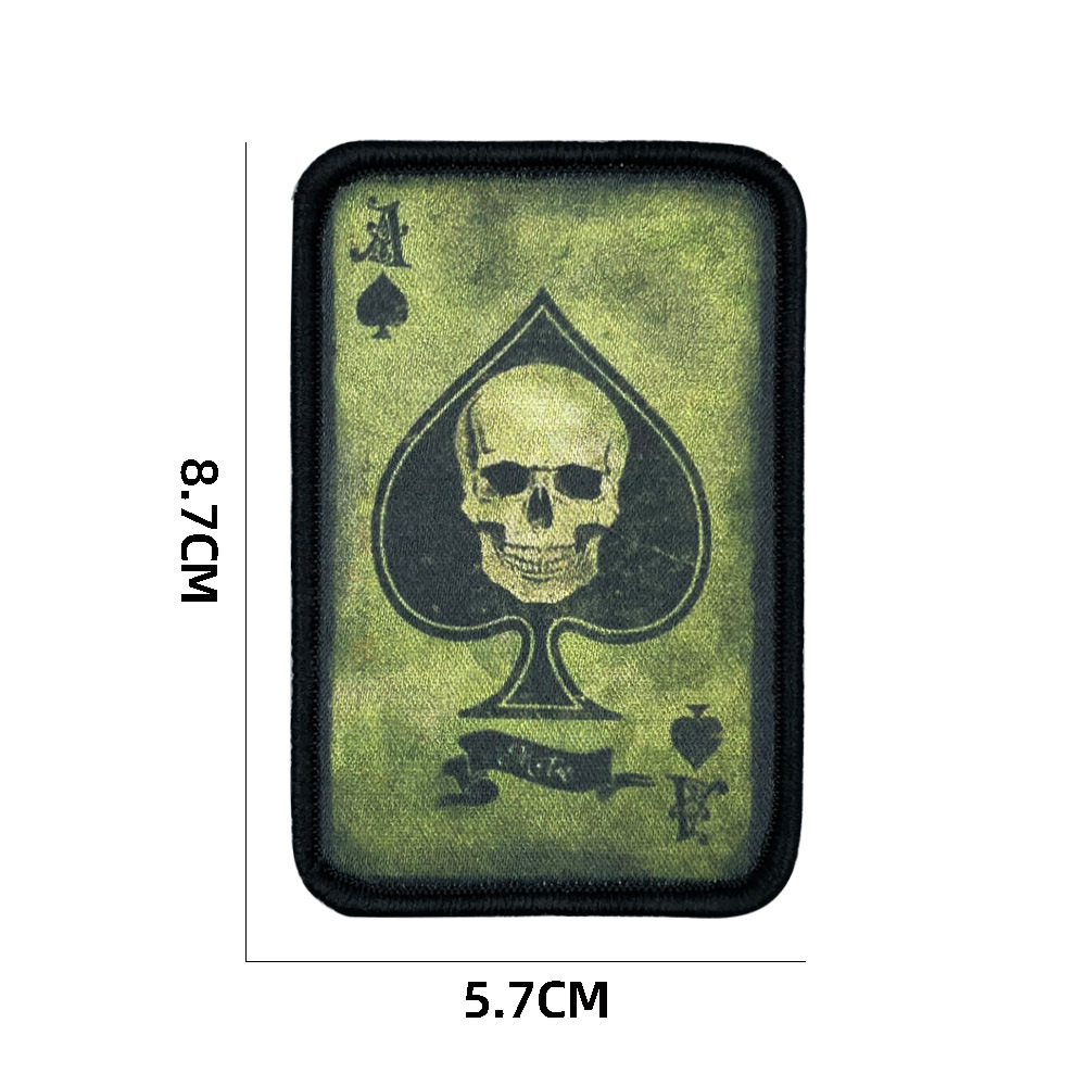 Une carte de pique-vert