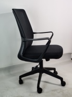 Chaise pivotante contemporaine en fer pour la maison, le bureau ou les loisirs, avec emballage postal disponible, modèle HY-1165