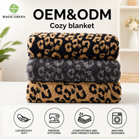 Couverture en polyester 100% épaisse et douce Magic Green personnalisée pour l'hiver, couverture tricotée chaude pour le sommeil et la literie