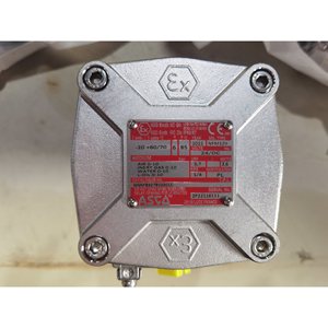Vanne solénoïde Asco série 327, 24V DC, antidéflagrante, en acier inoxydable, 3 voies, 2 positions, WSNF8327B102 - Product Image 1