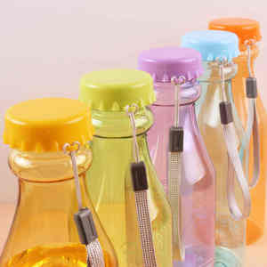 Bouteille d'eau sport portable en plastique transparent incassable de couleur bonbon, hermétique, réutilisable, sans danger pour les aliments, avec bouchon à paille, 350 ml - Product Image 4