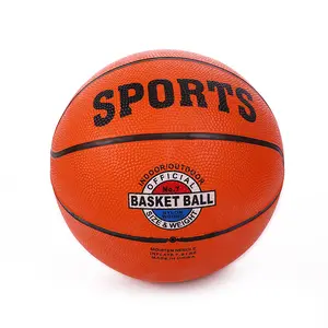 Balle de basket-ball en caoutchouc, logo personnalisé couleur taille 5 7 bon marché prix de gros, cadeaux promotionnels d'entraînement