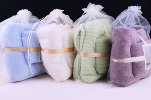 Ensemble de serviettes de bain en microfibre corail de luxe pour adultes, en polyester tissé uni, de couleur unie - Product Image 3