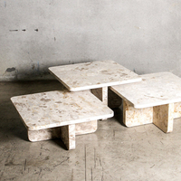 Table basse en marbre beige de style moderne en pierre naturelle, table basse carrée en calcaire fossile