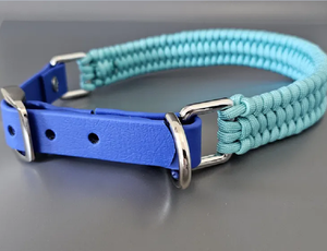 <span class=keywords><strong>Collar</strong></span> de Perro Ajustable con Correa de PVC Resistente y Elegante, Hecho a Mano, con Adaptador de Paracord y Hebilla Niquelada - Product Image 1