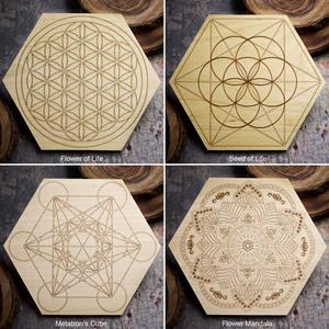 Tablero <span class=keywords><strong>de</strong></span> rejilla <span class=keywords><strong>de</strong></span> Geometría Sagrada <span class=keywords><strong>de</strong></span> 6 pulgadas para aliviar el estrés, Mini juego <span class=keywords><strong>de</strong></span> rejilla <span class=keywords><strong>de</strong></span> cristal con amatista cortada con láser, alfombrilla <span class=keywords><strong>de</strong></span> rejilla <span class=keywords><strong>de</strong></span> cristal <span class=keywords><strong>de</strong></span> madera - Product Image 2