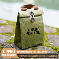 Sac fourre-tout plissé vert olive Sherwin en Tyvek, style pochette, sac cadeau personnalisable avec lettres, taille ajustable, poignée à cordon, design pliable, prêt à l'emploi