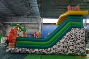 Toboggan sec tropical Lilytoys avec des amis de la forêt et une surface d'escalade durable toboggan gonflable pour terrain de jeu - Product Image 2