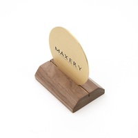 MAXERY Support de Table Rond en Laiton et Bois de Noyer de Luxe, Porte-Numéro de Table en Métal, Porte-Menu, Support Personnalisé pour Logo, Hôtel, Restaurant, Bureau