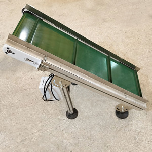 CE Taşınabilir Alüminyum Eğimli Gıda Sınıfı Konveyör, Restoran, Yiyecek Dükkanı ve Üretim Tesisi Kullanımı için Ayarlanabilir Yükseklik - Product Image 3