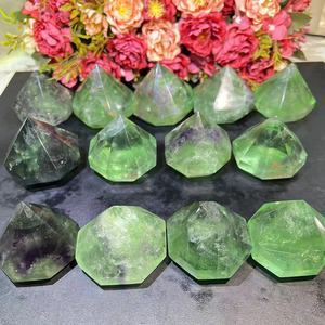 <span class=keywords><strong>Prix</strong></span> de gros <span class=keywords><strong>Diamant</strong></span> de fluorite verte naturelle Cristal de quartz Sculpture de <span class=keywords><strong>diamant</strong></span> à vendre - Product Image 4